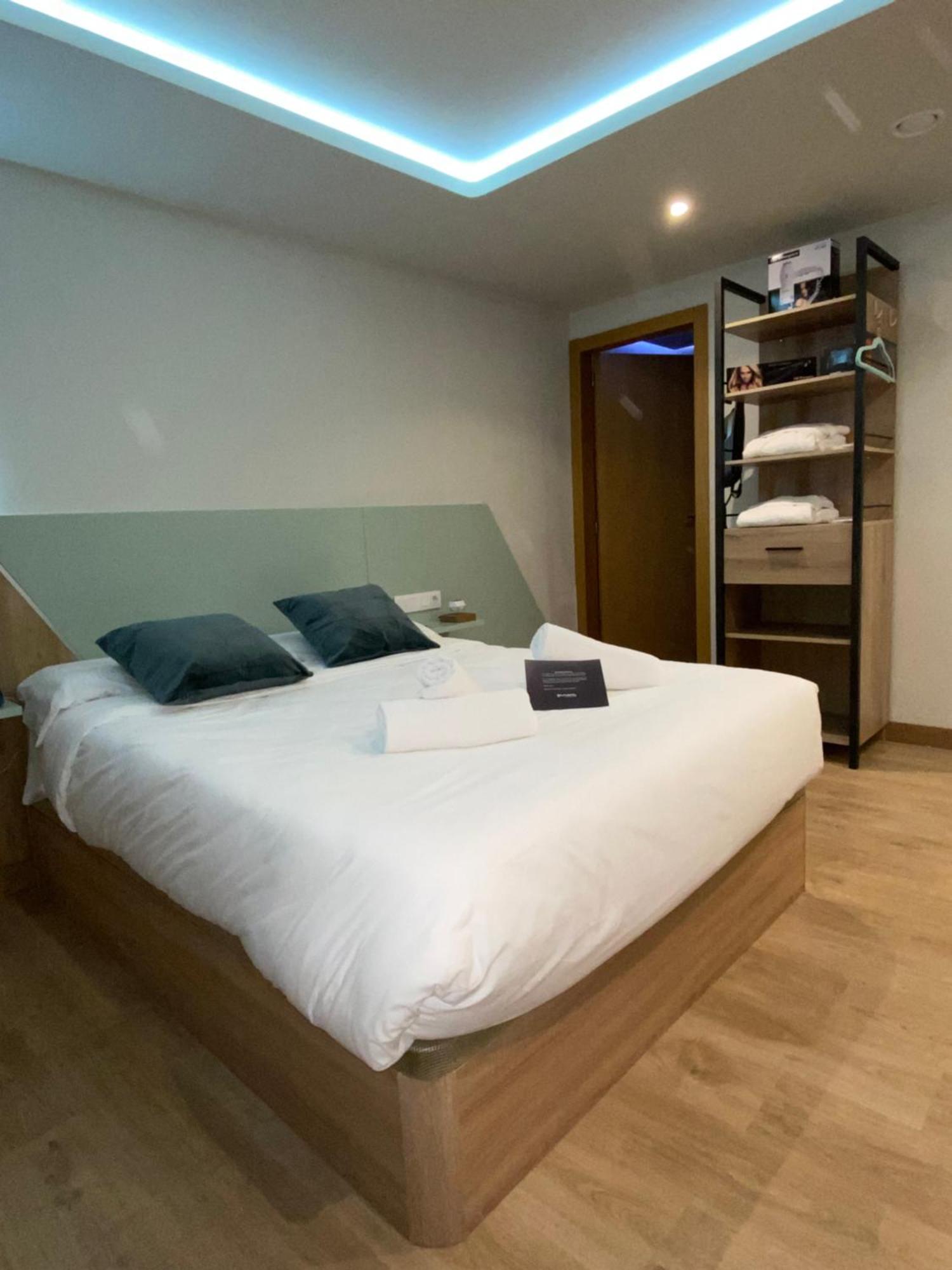 Hotel Prueba กรานาดา ภายนอก รูปภาพ